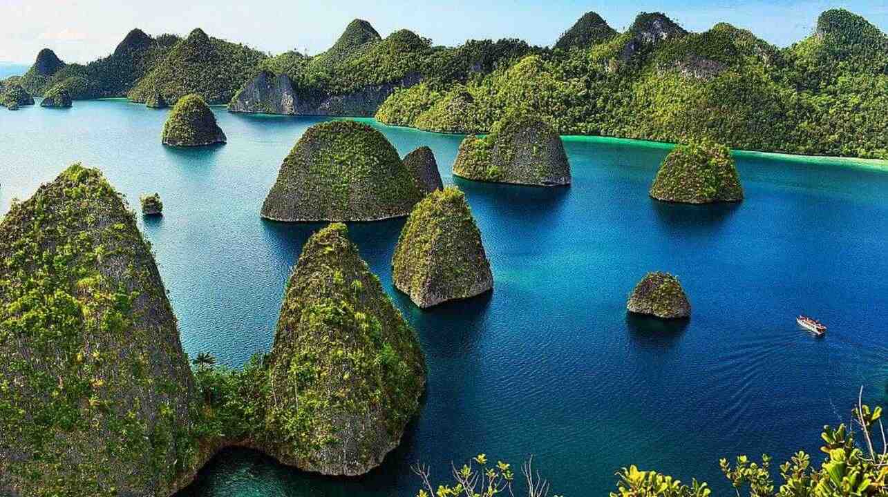 Ungkap Keajaiban Raja Ampat Dari Mitos Tujuh Telur Hingga Warisan Laut ...