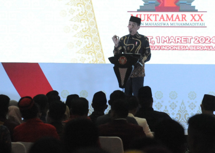 Jokowi Hadiri Muktamar IMM-Presiden RI Joko Widodo membuka Muktamar XX Ikatan Mahasiswa Muhammadiyah (IMM)  di Dinning Hall Jakabaring. Jumat, (1/3/2024). Foto:Budiman/Sumateraekspres.id