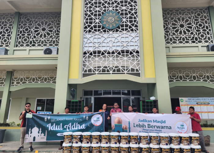 Avian Brands Rayakan Idul Adha dengan Inisiatif Sosial Pengecatan Masjid di Seluruh Indonesia