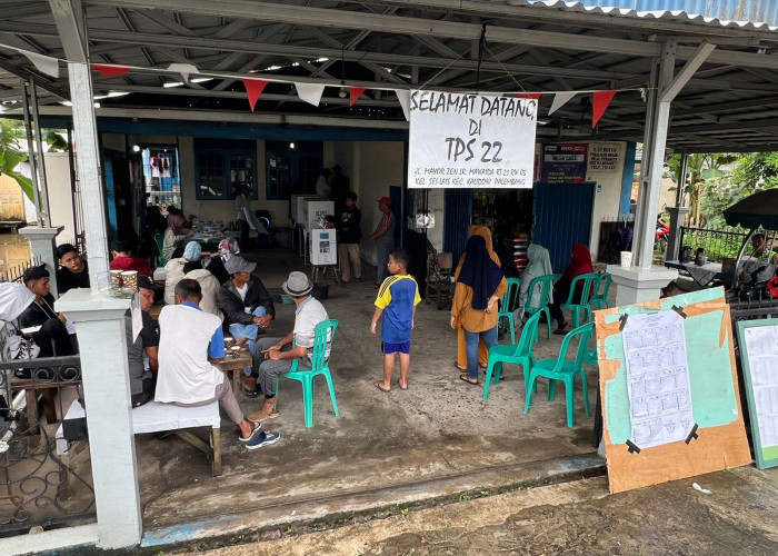 Pemungutan Suara  Lanjutan di Kalidoni Palembang-Suasana Pemungutan Suara lanjutan (PSL)  Pemilu 2024 di TPS 22, 27 dan 3 TPS lainnya di Kel Sei Lais Kec Kalidoni  Palembang.  Sebanyak 5 TPS melakukan PSL untuk Dapil Sumsel 1 DPRD Sumsel. (Sabtu,  24/2/2024) Foto:Evan Zumarli/Sumateraekspres.id