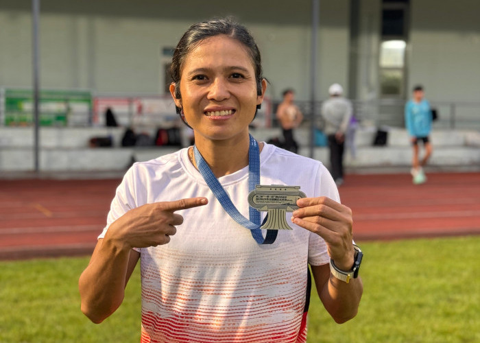 Pelari Asal Sumatera Selatan Sri Maya Sari Memperoleh Medali Perak nomor 400 M Putri
