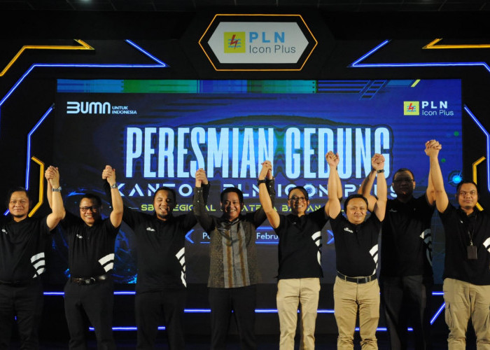 Kantor PLN-Peresmian Kantor  dan Office Tour PLN Icon  Plus SBU Regional Sumatera Bagian Selatan.  Pj Gubernur Sumsel yang diwakili Ass III Pemprov Sumsel  Kurniawan  bersama Direktur Utama  PLN Icon Plus Ari Rahmad Indra Cahyadi meresmikan Kantor Baru PLN Icon Plus  Regional Sumbagsel di Jln. Demang Lebar Daun Palembang,  sekaligus melakukan Office Tour.  PLN Icon Plus merupakan anak Perusahaan PLN yang bergerak di bidang internet dan konektifitas.  Kamis. (1/2/2024) Foto:Budiman/Sumateraekspres.id