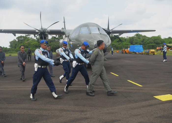 Latihan Pesawat Tempur F-16, di Landasan Udara Sri Mulyono Herlambang (SMH) TNI AU Palembang dilakukan Untuk Memperkuat Personel Angkatan Udara