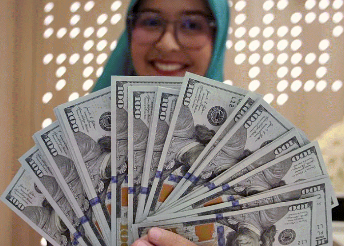 Dolar AS Melemah, Cadangan Devisa RI Turun ke Level Terendah 2 Tahun! Rupiah Terancam Tembus Rp18.200 per USD?