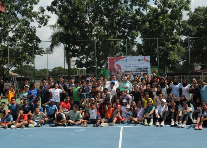 Kejurnas Tenis Junior-IMTC bekerjasama dengan Dizamatra Powerindo menyelenggarakan Kejuaraan Nasional (Kejurnas) Tenis Junior Palembang Seri  VI di Lapangan Tenis  Centre Jakabaring Palembang.   Minggu, (3/3/2024). Foto:Budimaniaji/Sumateraekspres.id
