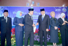 Edward: Kepsek Jadi Motor Penggerak Inovasi, Lantik 43 Kepsek SMA/SMK/SLB