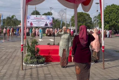 Jadi Inspektur Upacara Hari Ibu, Pesan Jadi Ibu Terbaik Untuk Anak dan Istri Solehah