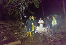 Sungai Manna Meluap, Warga Baturaja Terhanyut Arus