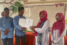 Peduli, 48 Dus Pakaian Layak Pakai dan Uang Tunai: Donasi SDN 189 Ke Baznas Palembang 