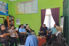 Ibu Ini Nekat Serahkan Anaknya ke Kang Dedi Mulyadi Minta Dibina di Barak Militer!