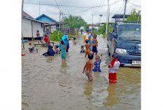 Nelayan Nekat Melaut, Ombak Tinggi -Angin Kencang