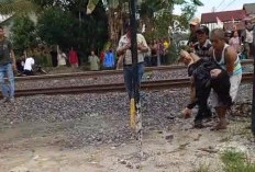 Siswi SMP di Prabumulih Tewas Diduga Ditabrak Kereta Api di Perlintasan Tanpa Palang Pintu