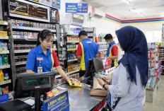 Gokil! Perbandingan Sistem Kerja Indomaret vs Alfamart Ini Bikin Kaget