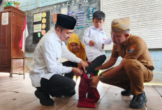 Pemkot Palembang Realisasikan Janji Politik: Seragam Gratis Disambut Antusias Wali Murid