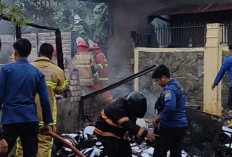Gudang Lama di Belakang Polsek Ilir Barat I Palembang Terbakar, Warga Sempat Panik
