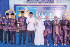Kompak Pakai Batik Petule, HD Puji Kekompakan Muara Enim