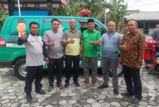Ketua DPRD OKU Timur Serahkan Ambulans, Disambut Hangat Warga Kurungan Nyawa II