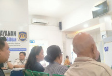 Usai Libur Panjang, Kantor Imigrasi Palembang Diserbu Pemohon Paspor Sejak Pagi