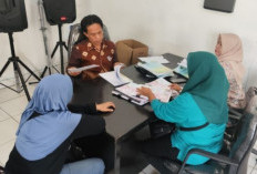 Pemdes Teluk Utamakan Pelayanan Prima, Kades Siap Hadir Layani Warga Kapan Pun Dibutuhkan