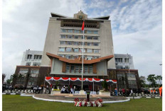 Pemkot Prabumulih Bagikan 31.965 Seragam Sekolah Gratis