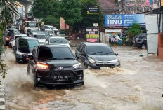 Hujan Sebentar, Banjir tak Terelakan, Genangi Jalan Protokol, Pemkot Selesaikan Jangka Pendek
