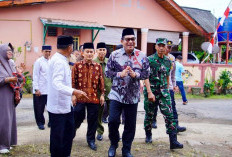 Balai Serbaguna dan Pos Kamling Griya Randik Diresmikan, Warga Sambut Hangat Bupati H. M. Toha