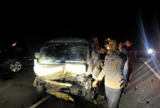 Kapolres Musi Rawas Evakuasi Korban Tabrakan 2 Mobil di Tol Indraprabu, 1 Tewas, 1 Luka Berat, 1 Luka Ringan