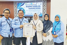 Dekan FST UIN Raden Fatah  Raih The First Top-Performing University Officer 