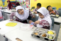 Menu Enak, Siswa Lahap, Hari Pertama Penyaluran MBG Pascalibur Semester Ganjil