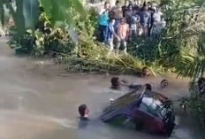 Minibus Terjun Kesungai, Dua Orang Diinformasikan Meninggal Dunia