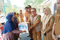 Pemkab Empat Lawang dan Lahat Salurkan Bantuan Korban Kebakaran