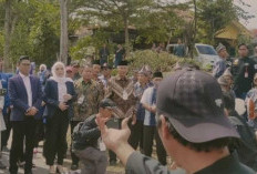 Paslon YPN YESS Disambut Meriah dengan Rebana dan Pencak Silat di KPU OKU