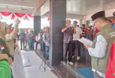 Peduli Sungai, Ratusan Massa Geruduk Kantor Bupati