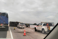 Kecelakaan Truk di Tol Terpeka, Tiga Orang Alami Luka-luka