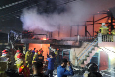 Lorok Pakjo Membara! 1 Rumah dan 5 Bedeng Hangus, Kerugian Ditaksir Besar