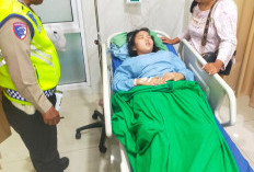 Tabrak Balok Kayu di Tengah Jalan, Remaja Putri Jalani Perawatan Intensif
