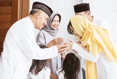Selain Rumpak-rumpakan Ada Juga Tradisi Sanjo Yang Lebih Tepat Dilakukan ke Orang Tua dan Kerabat