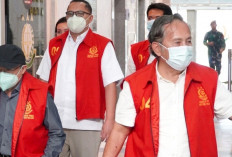 Segera Dilimpahkan ke Pengadilan, 6 Tersangka Kasus Kredit Fiktif Jalani Penyerahan Tahap 2