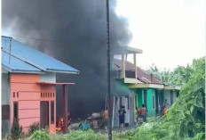 Gudang Penampung Minyak Terbakar di Kecamatan Babat Toman, Kabupaten Muba