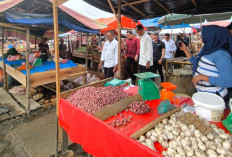  Waduh ! Banyak Lapak Kosong di Pasar Eks Polsek Prabumulih Timur, UPTD Pasar Siap Tindak Tegas