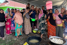 KEREN! Legislator Fauzi Amro Salurkan Bantuan Banjir di Muratara