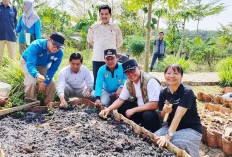 Kelolaan Sampah Jadi Pupuk 