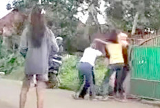 Emansipasi Wanita Negatif, Viral Video Beberapa Remaja Putri Baku Hantam dan Bergumul di Jalan