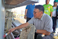 Bikin Palembang kian Cindo, Rumah Rakit di Tepi Sungai Musi Dicat