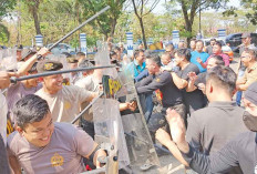 Atasi Bentrok lewat Sispam Kota, Simulasi Penanganan Aksi Damai 