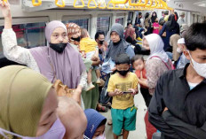 Penumpang Boleh Makan-Minum di LRT