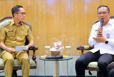 Lapas Klas I Palembang Bagikan Ribuan Bibit Pohon Kelapa ke Petani, Ini Tujuannya 