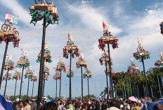 7 Poin Penting dari Acara Spektakuler Panjat Pinang Sumatera Ekspres 2025 di JSC Venue Voli Pantai Jakabaring