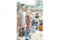 Bantu Warga, 2 Polres Salurkan Air Bersih, Kepada Warga yang Terdampak Listrik Padam