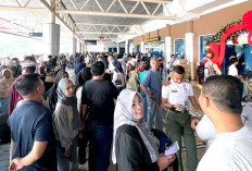 Kejar Waktu Berangkat Pagi, Arus Balik Nataru di Pool Bus, Bandara, dan Stasiun KA Mencapai Puncak